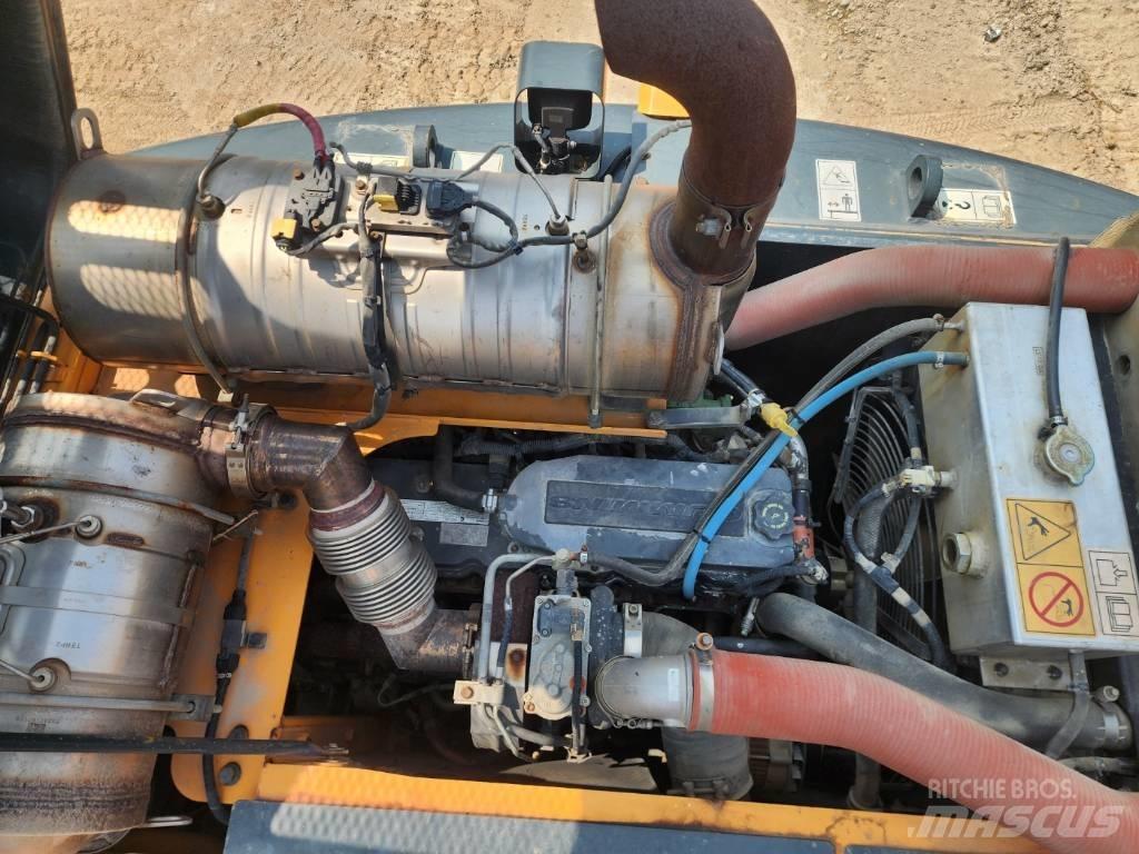 Hyundai HW145 ホイール式油圧ショベル（パワーショベル・ユンボ・バックホー）