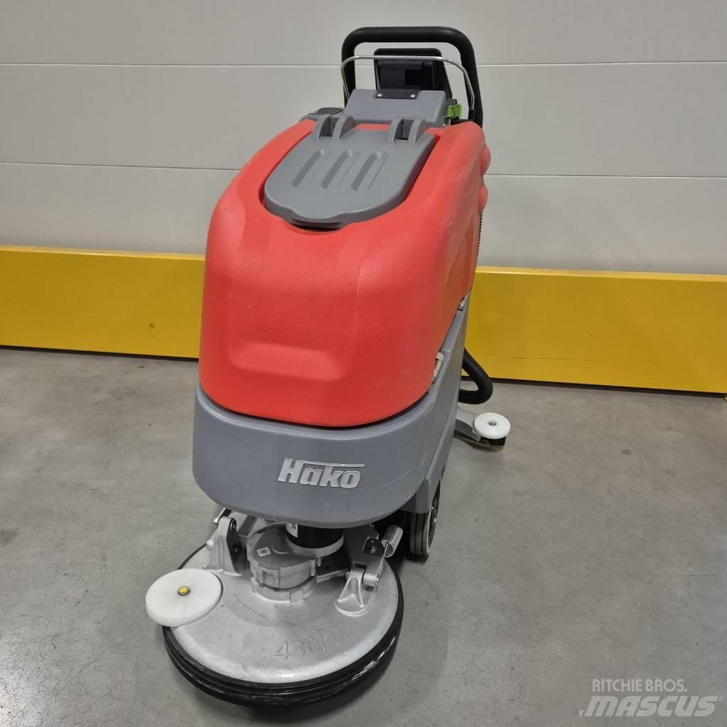 Hako Scrubmaster B30 床洗浄機（スクラバー）
