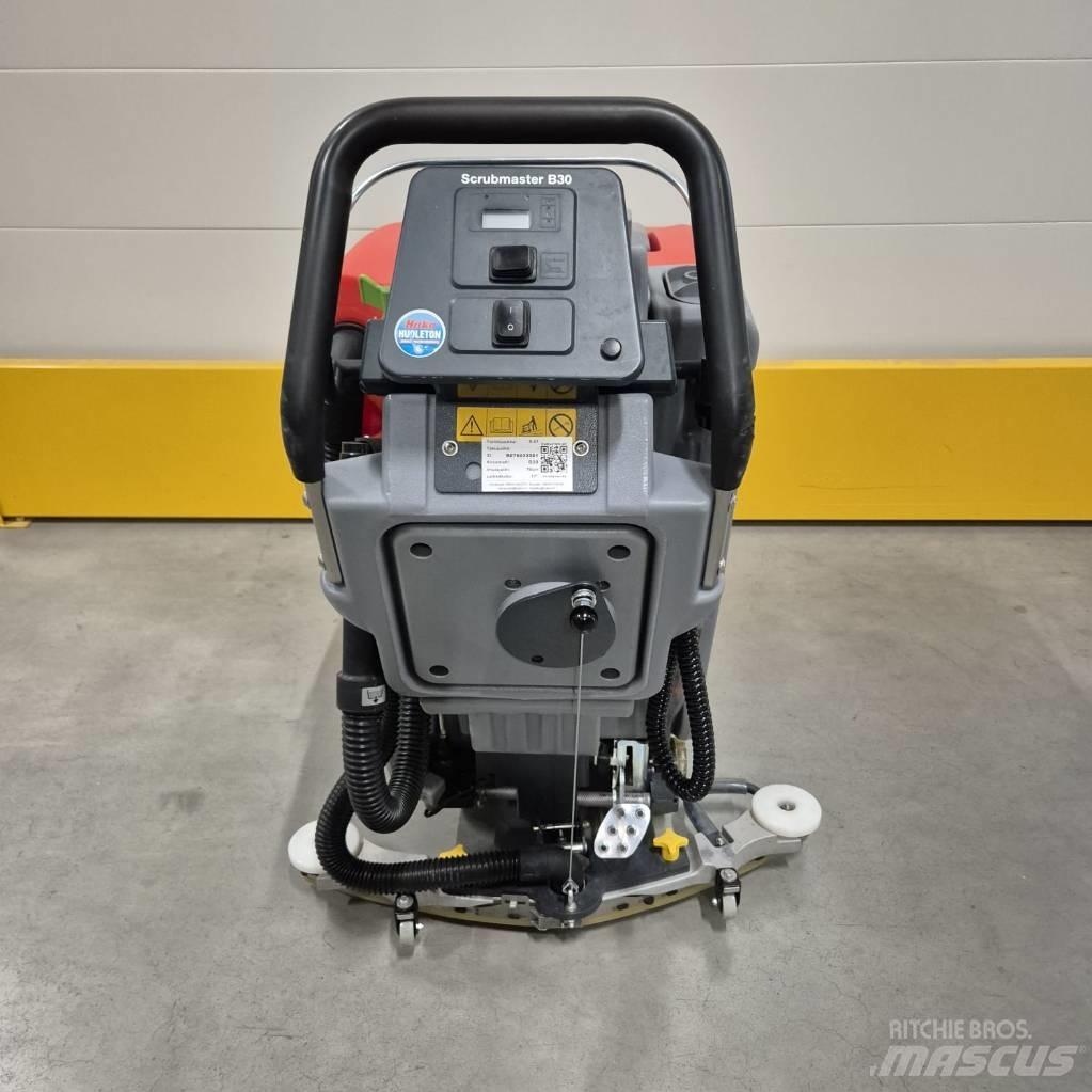 Hako Scrubmaster B30 床洗浄機（スクラバー）