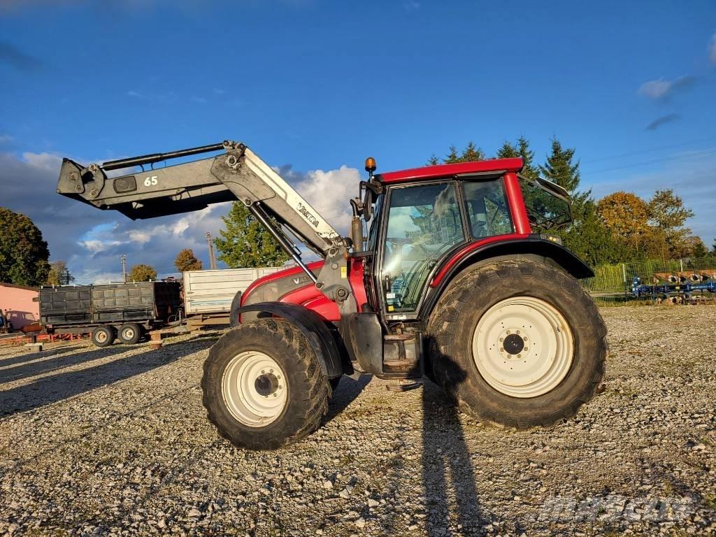 Valtra N 141 LS トラクター