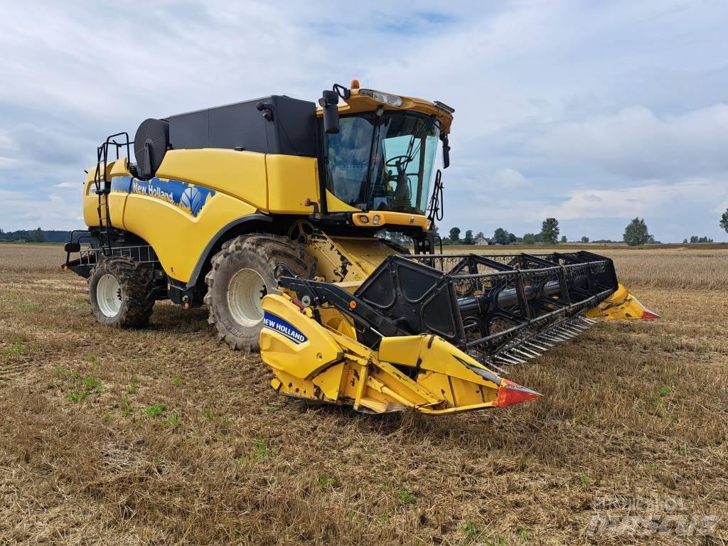 New Holland CX 8080 コンバイン