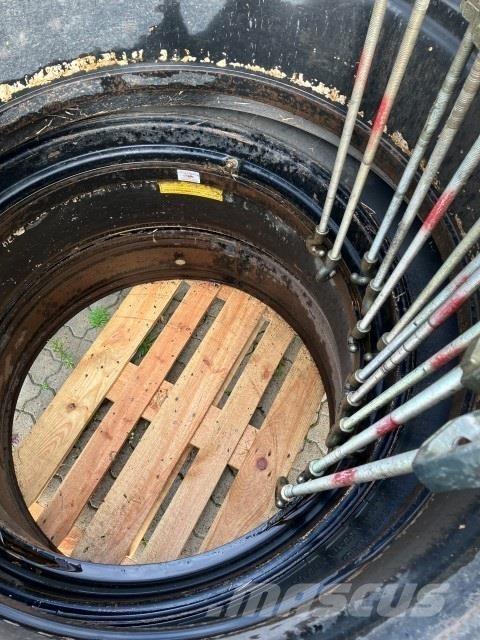  - - - 650/65X42 タイヤ、ホイル、リム