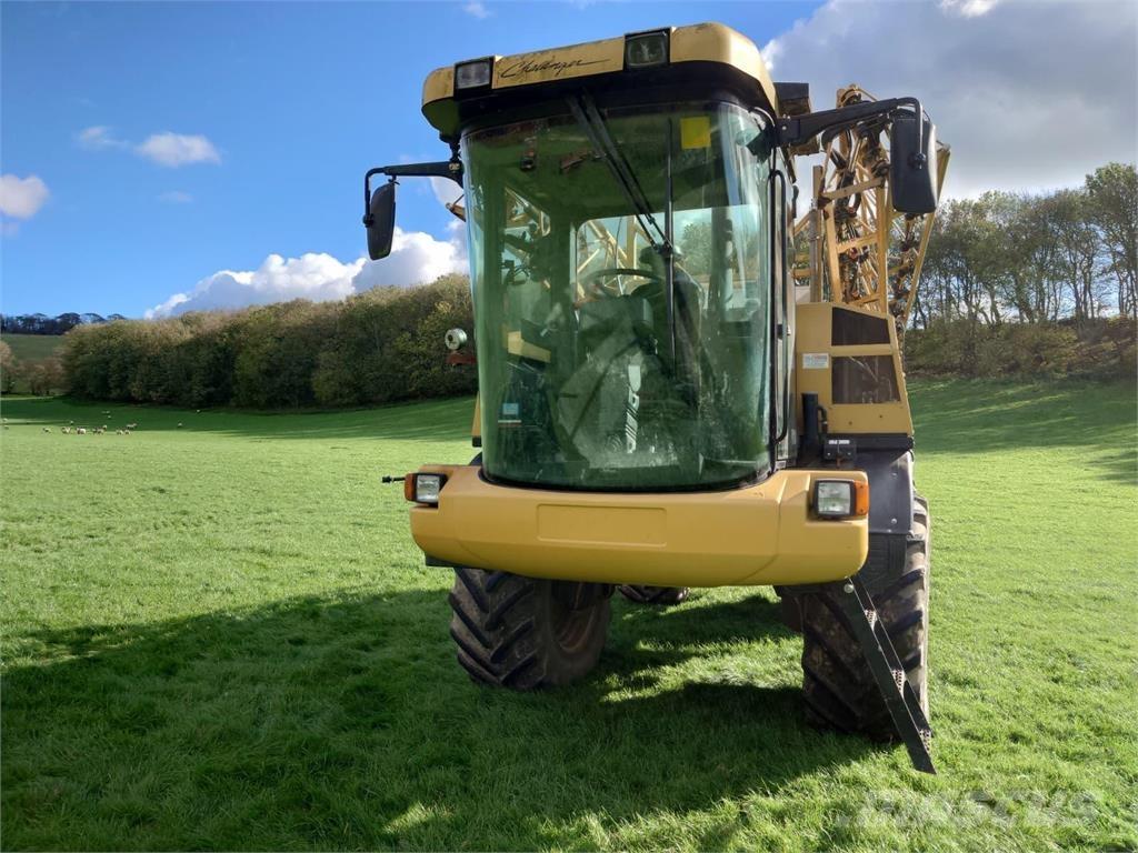 Challenger RG418 自走式噴霧器