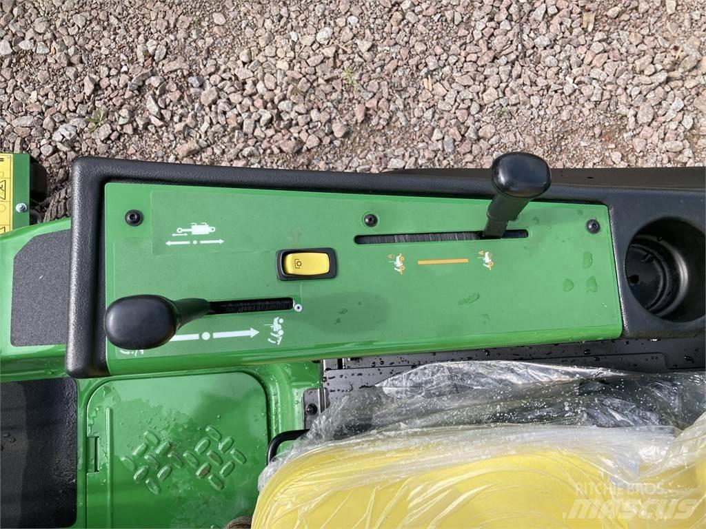 John Deere 1550 乗用・自走モア/芝刈り機