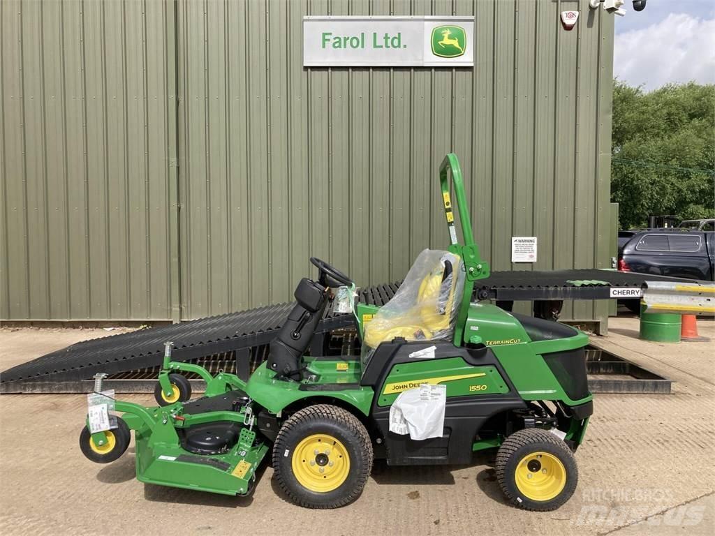 John Deere 1550 乗用・自走モア/芝刈り機