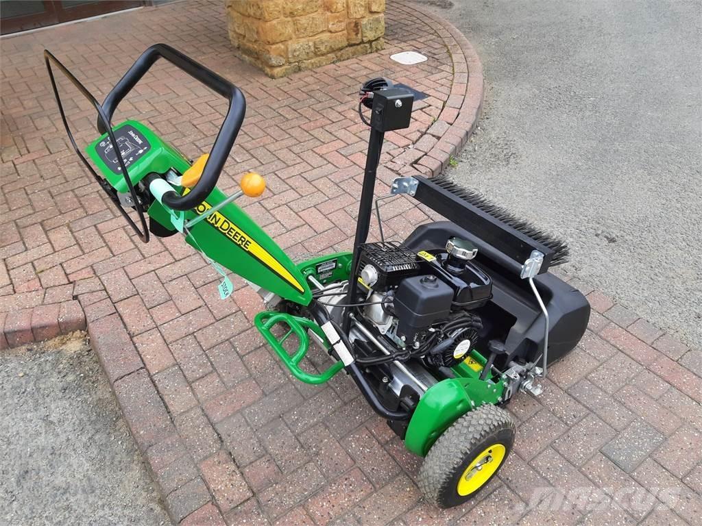 John Deere 220SL 歩行型芝刈り機