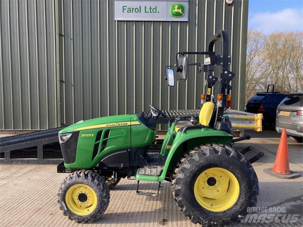 John Deere 3025E コンパクトトラクター