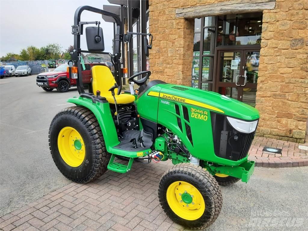 John Deere 3046R コンパクトトラクター