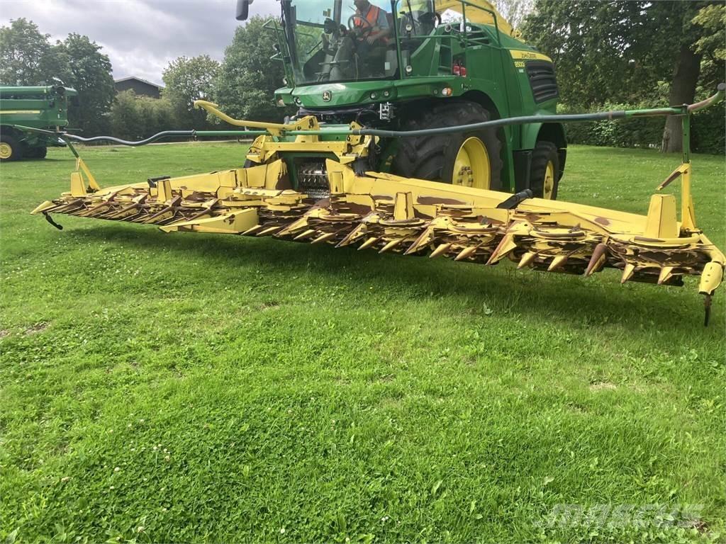 John Deere 390 Plus 自走式フォレージハーベスター