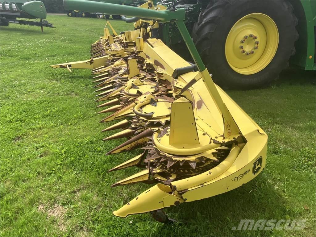 John Deere 390 Plus 自走式フォレージハーベスター
