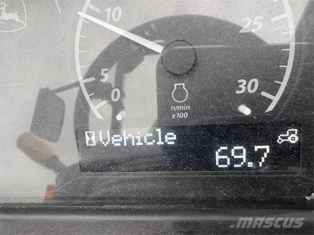 John Deere 4052M コンパクトトラクター