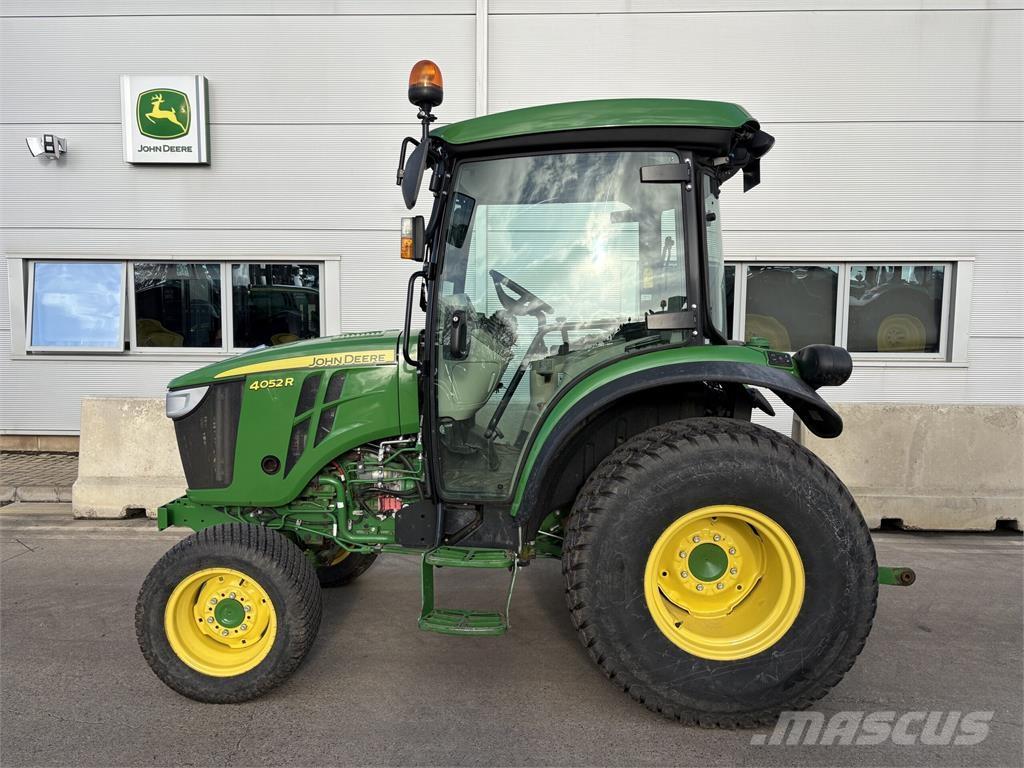 John Deere 4052R コンパクトトラクター