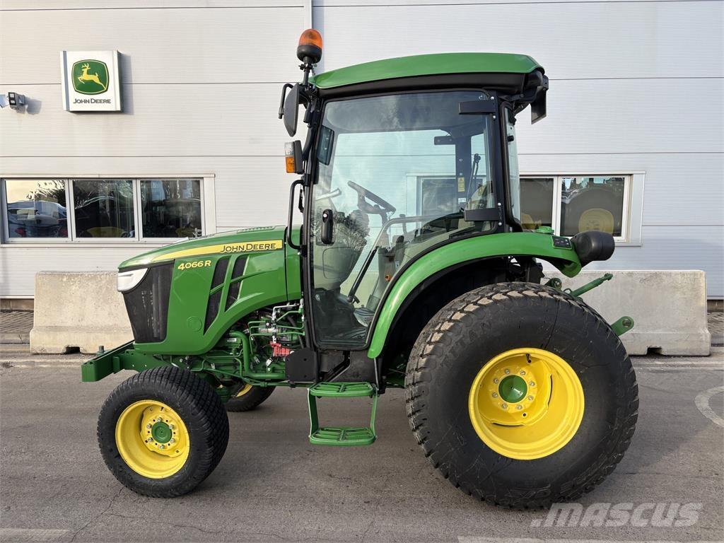 John Deere 4066R コンパクトトラクター
