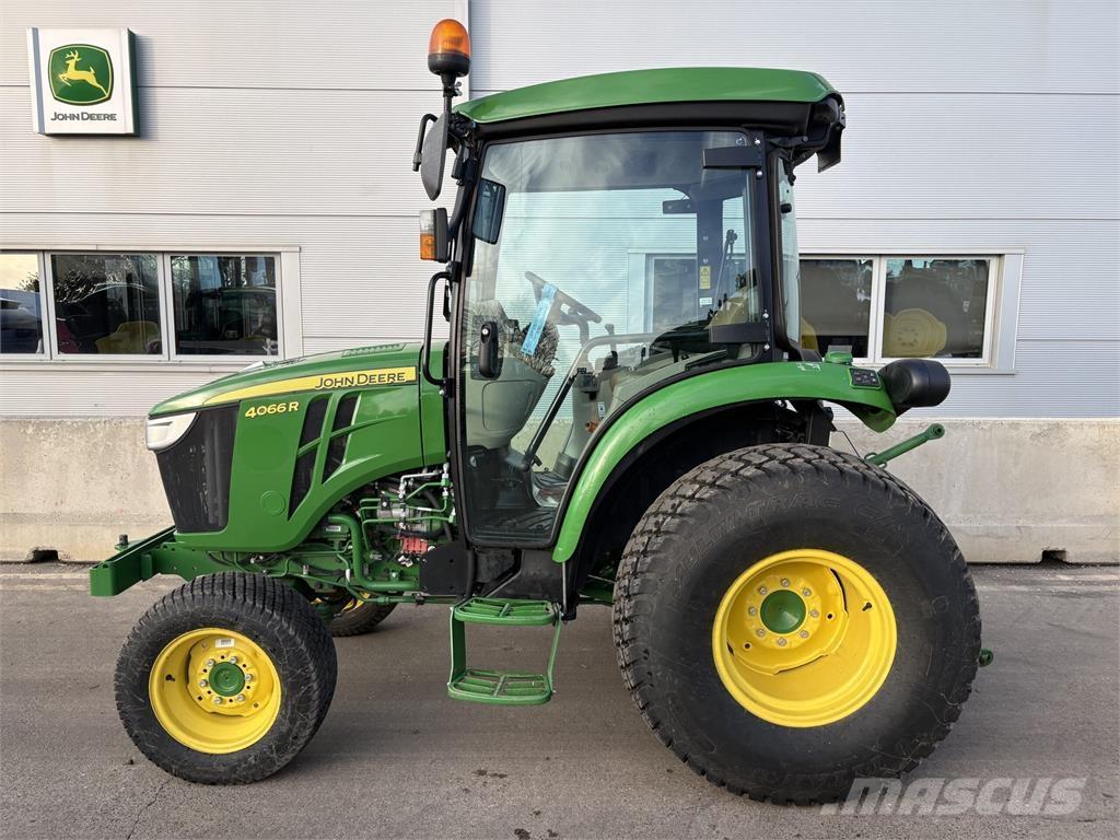 John Deere 4066R コンパクトトラクター