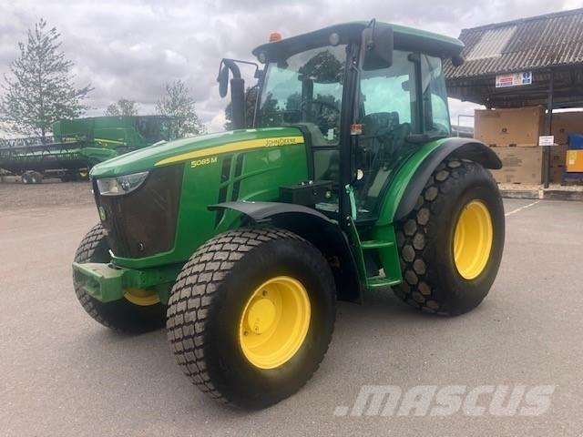 John Deere 5085M トラクター