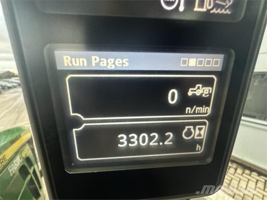 John Deere 6100M トラクター