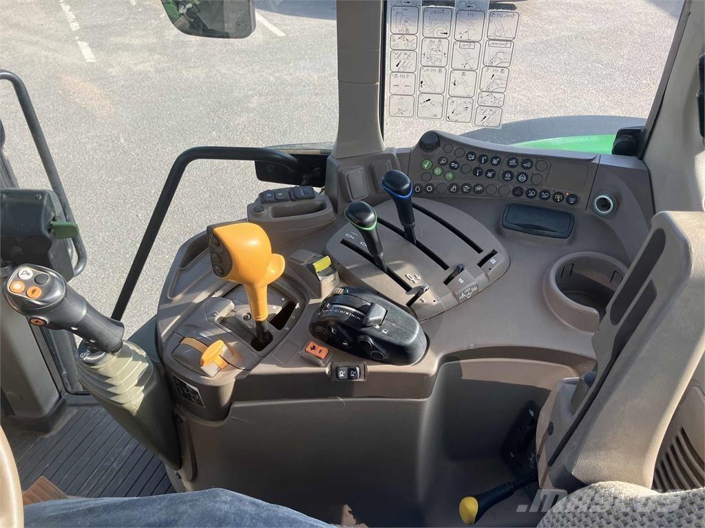 John Deere 6120M トラクター