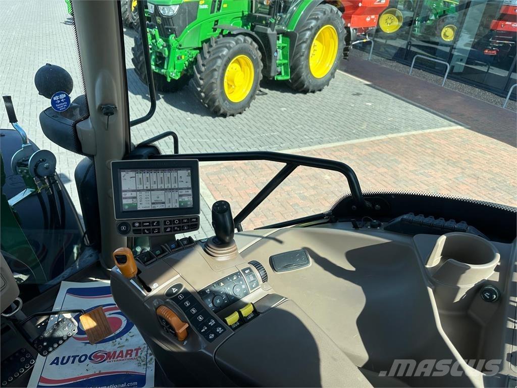 John Deere 6135R トラクター