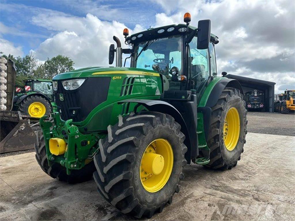John Deere 6215R トラクター