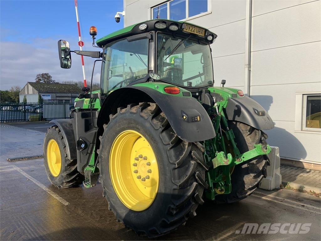 John Deere 6215R トラクター