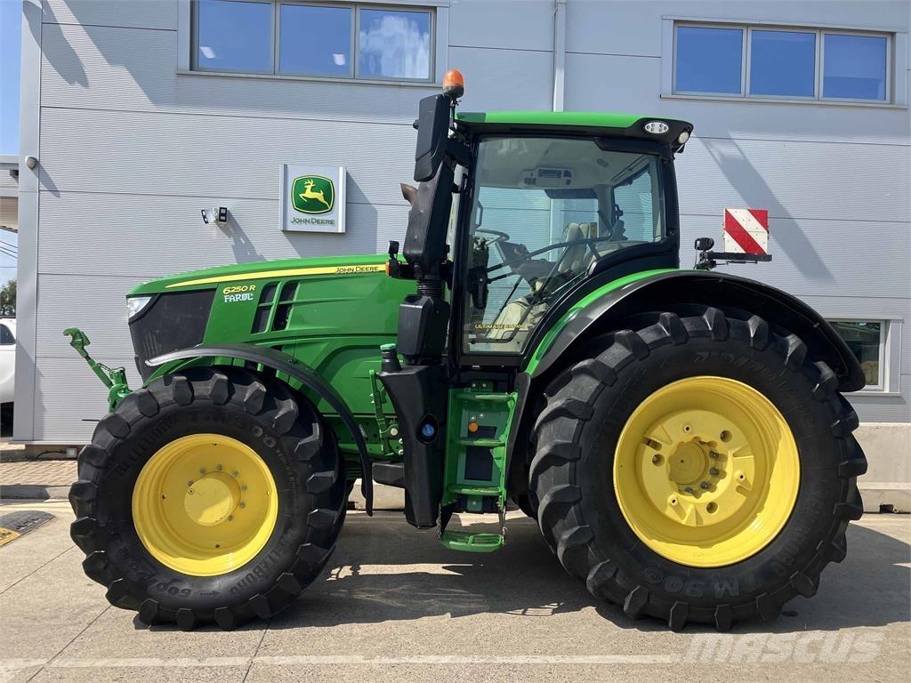 John Deere 6250R トラクター