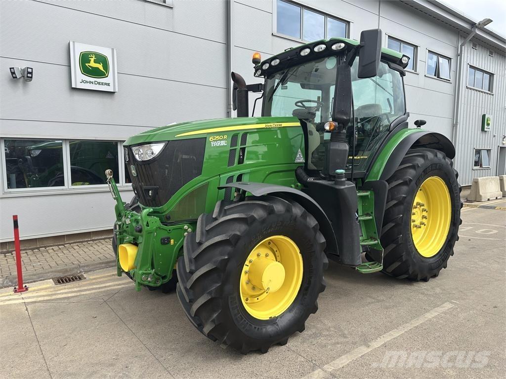 John Deere 6250R トラクター