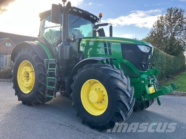John Deere 6250R トラクター