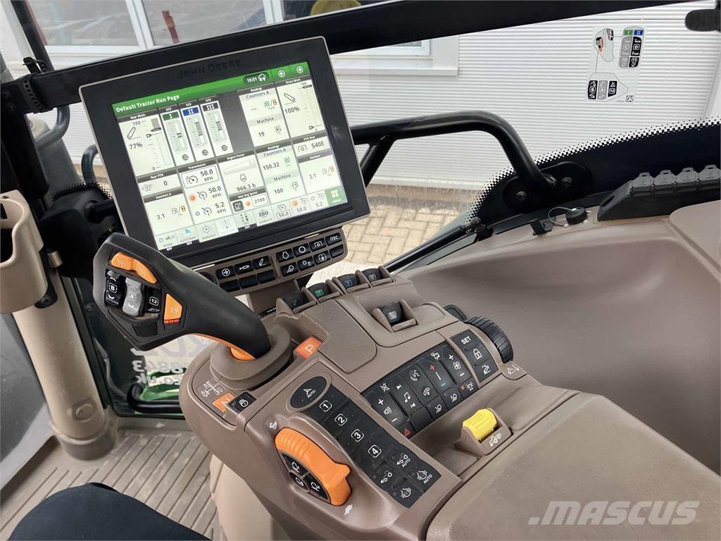 John Deere 6R 130 トラクター