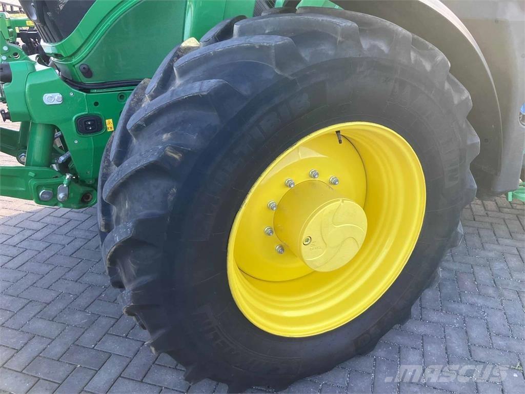 John Deere 6R 155 トラクター