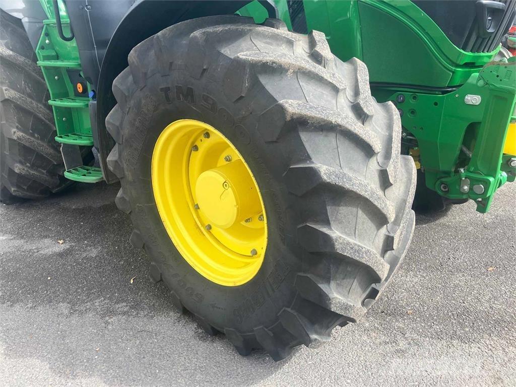John Deere 6R 195 トラクター