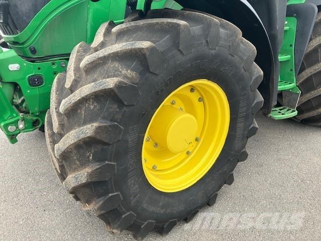 John Deere 6R 195 トラクター