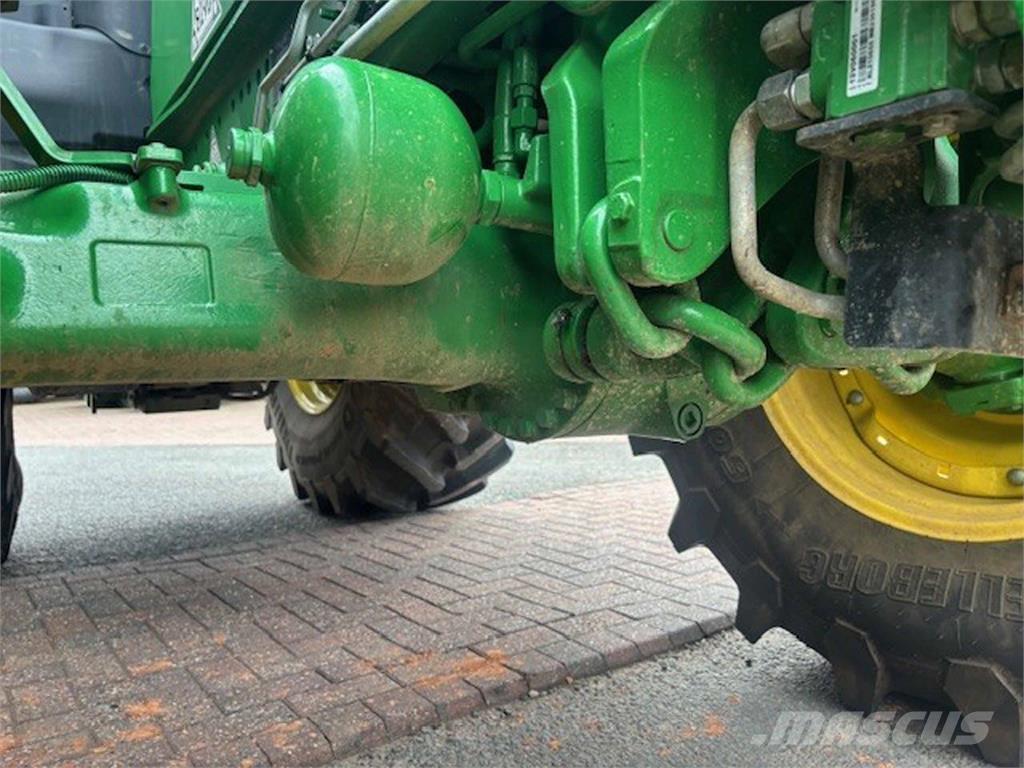 John Deere 6R 215 トラクター