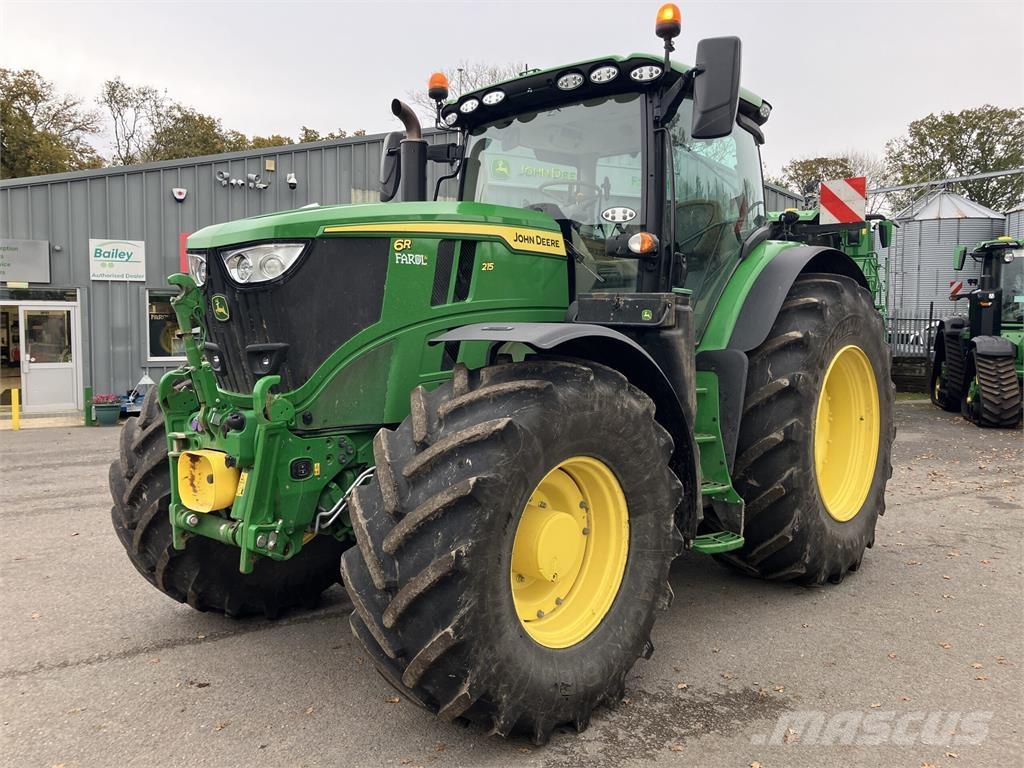 John Deere 6R 215 トラクター
