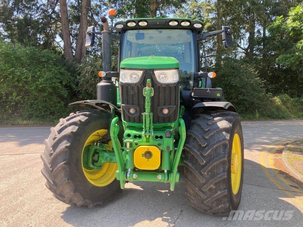 John Deere 6R 215 トラクター