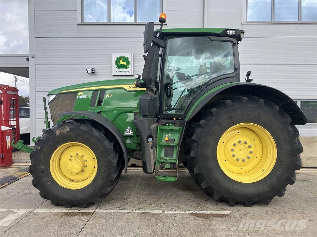 John Deere 6R 250 トラクター