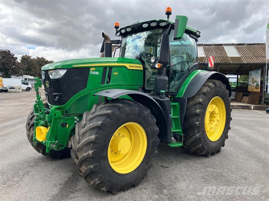 John Deere 6R 250 トラクター