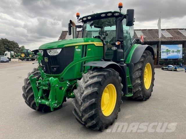 John Deere 6R 250 トラクター