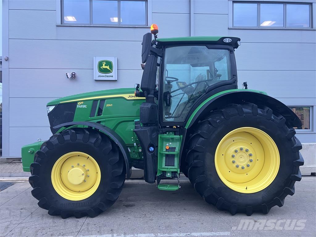 John Deere 6R 250 トラクター