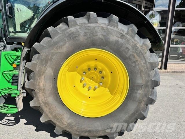 John Deere 6R 250 トラクター