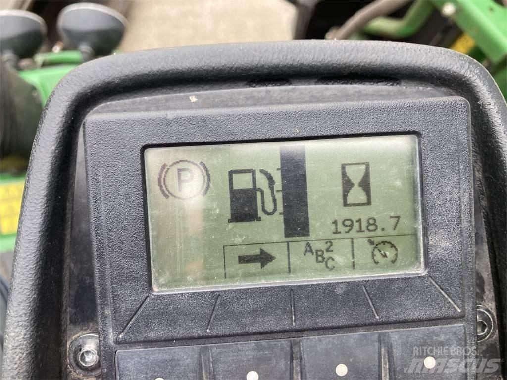 John Deere 7500AE 歩行型芝刈り機