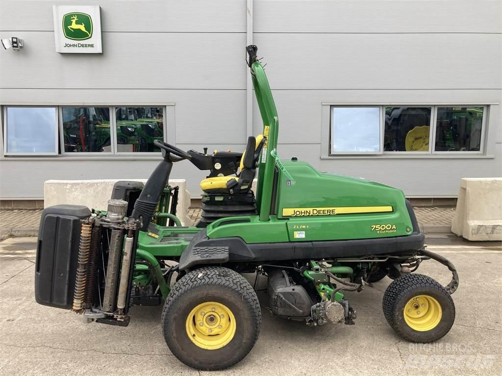 John Deere 7500AE 歩行型芝刈り機