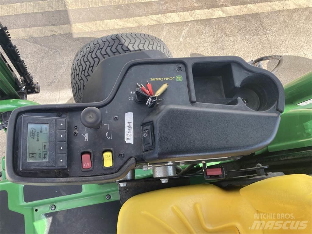 John Deere 7500AE 歩行型芝刈り機