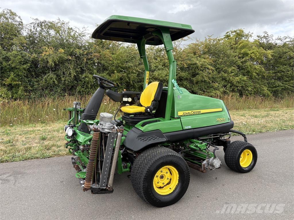 John Deere 7500AE 歩行型芝刈り機