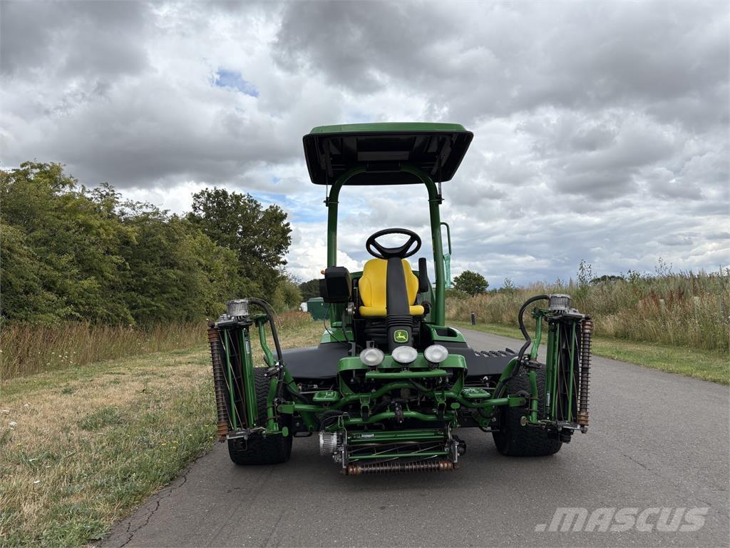 John Deere 7500AE 歩行型芝刈り機