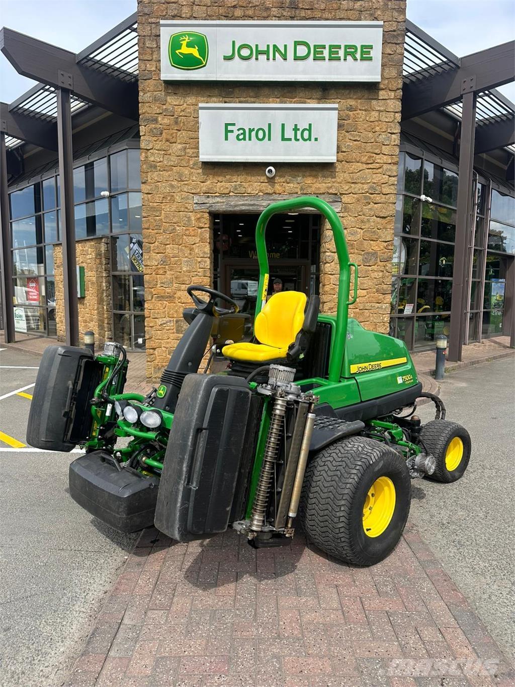 John Deere 7500AE 歩行型芝刈り機