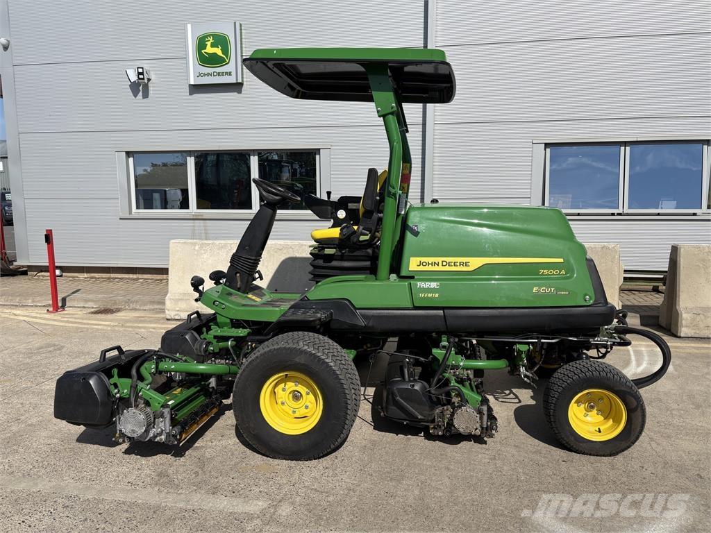 John Deere 7500AE 歩行型芝刈り機