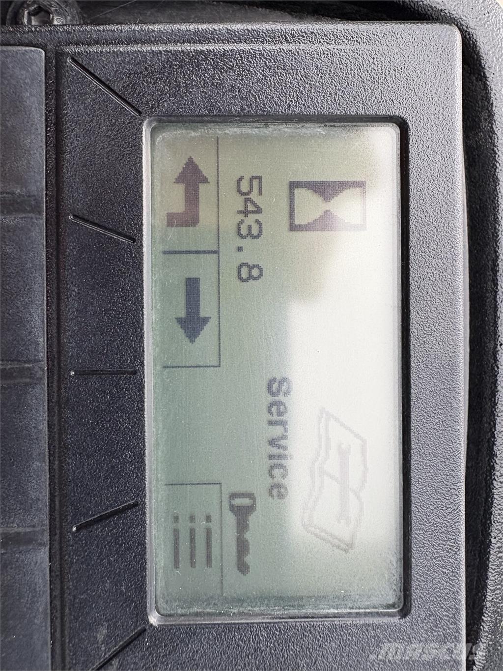 John Deere 7700A 歩行型芝刈り機