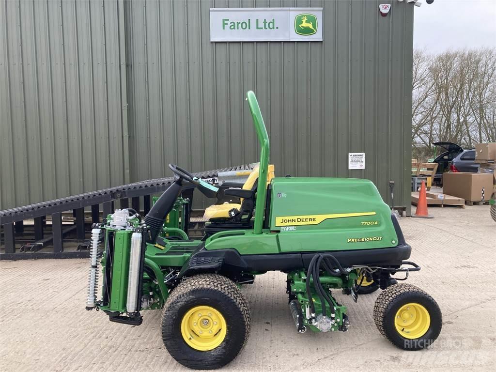 John Deere 7700A 歩行型芝刈り機