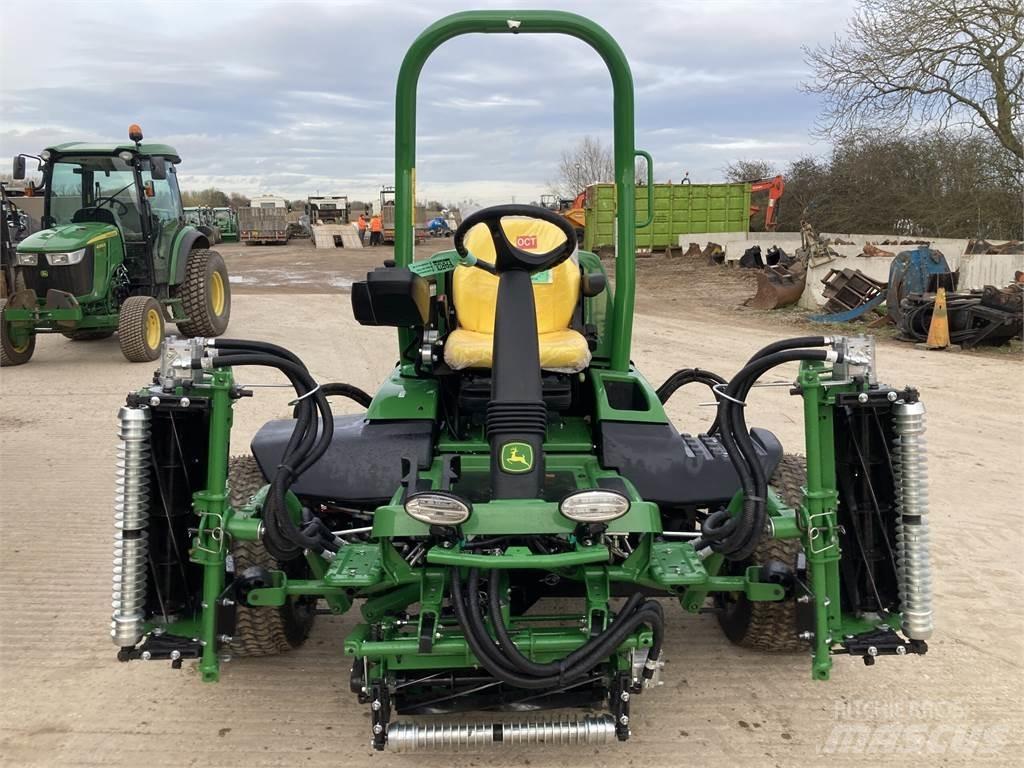 John Deere 7700A 歩行型芝刈り機