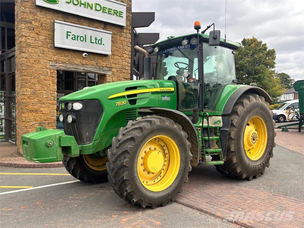 John Deere 7830 トラクター